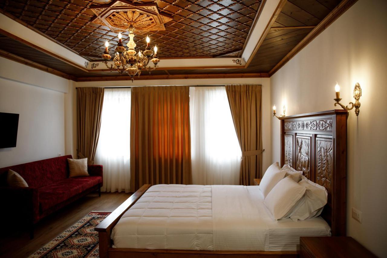 Gjirokastër Rose Garden Hotel מראה חיצוני תמונה