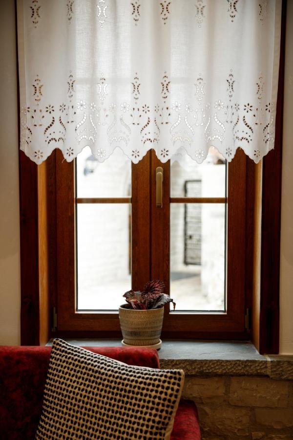 Gjirokastër Rose Garden Hotel מראה חיצוני תמונה
